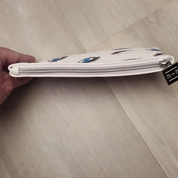 🛍Rodan + Fields‎ Eye White Cosmetic Pouch - Picture 4 of 6
